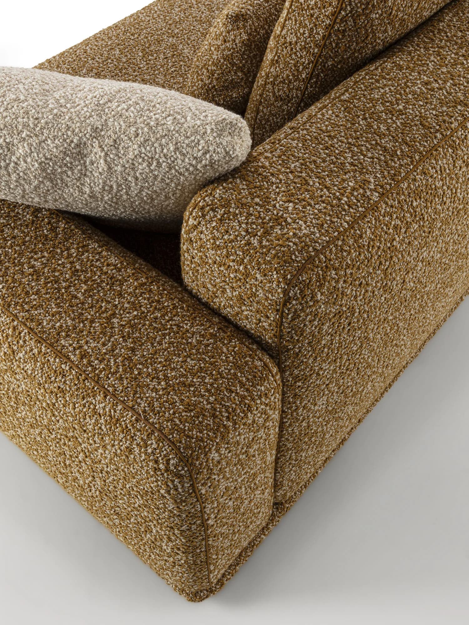 Eddie by Frigerio Salotti