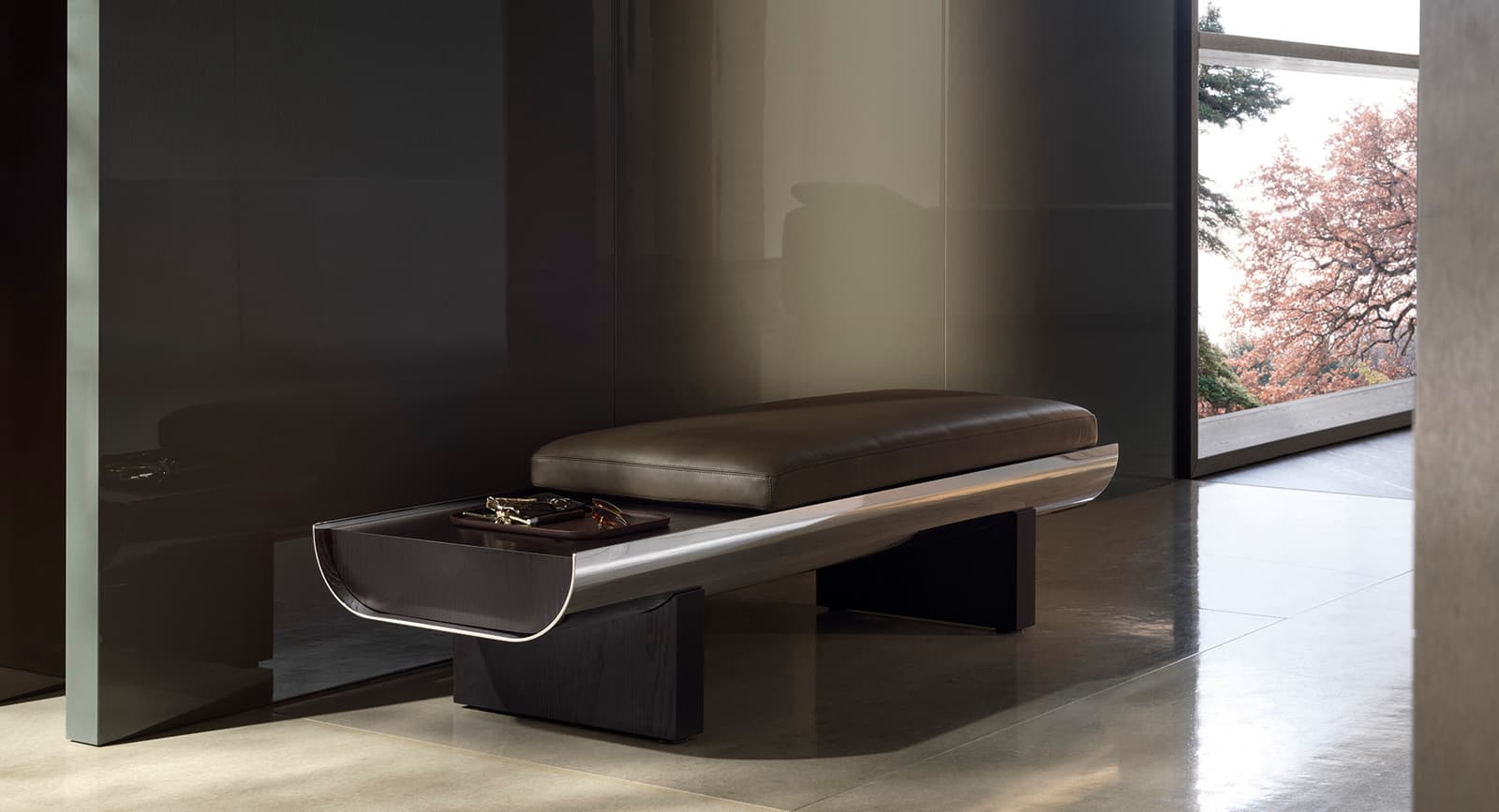 Pilotis by Minotti