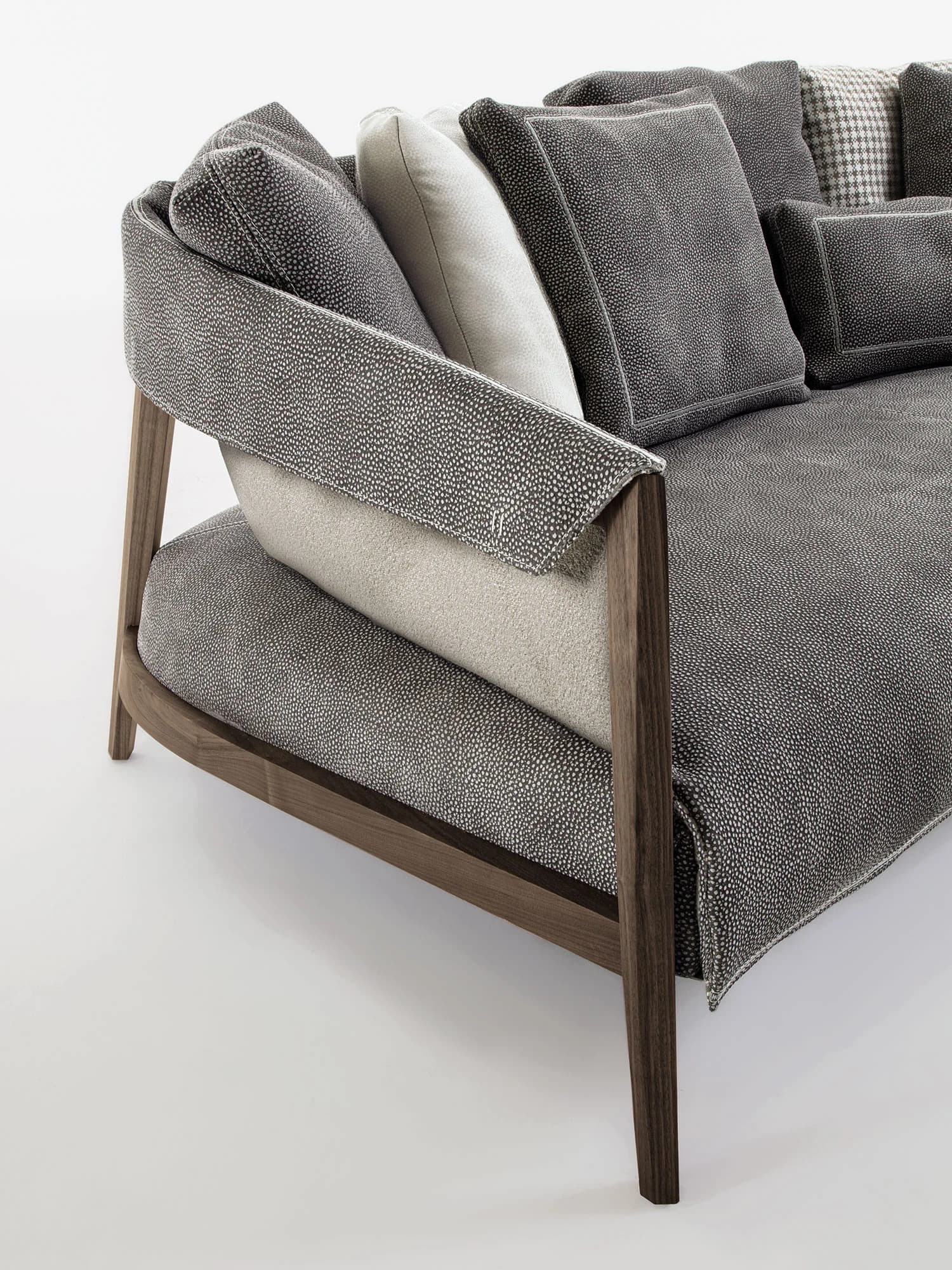 Burton by Frigerio Salotti