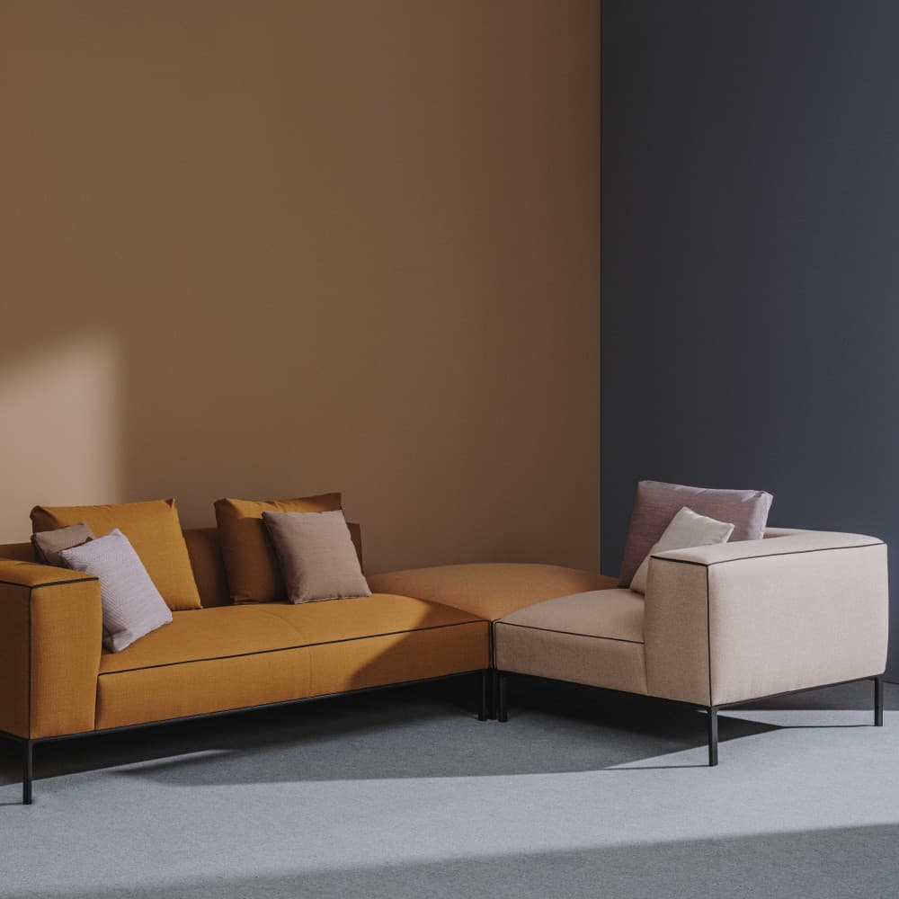 Raglan Home by Andreu World
