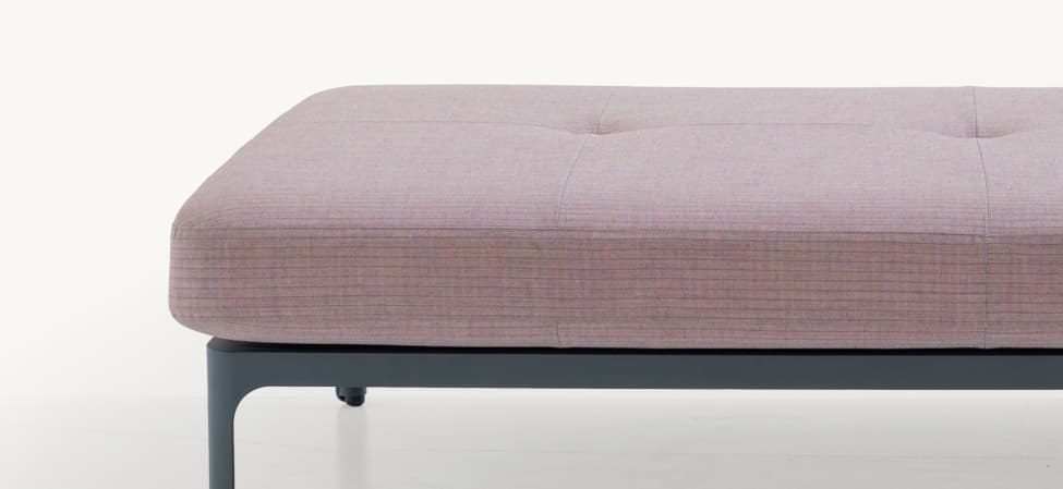 Modernista by Moroso