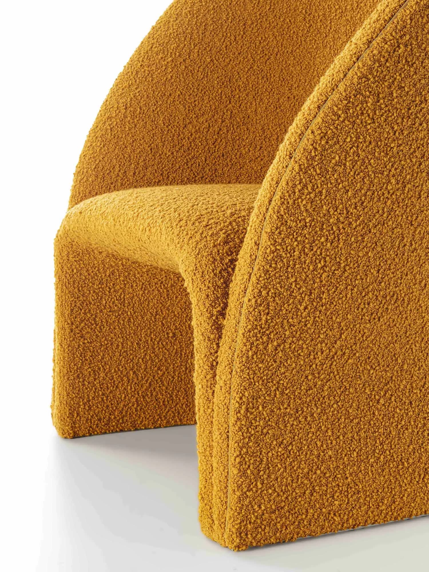 Mayu by Frigerio Salotti