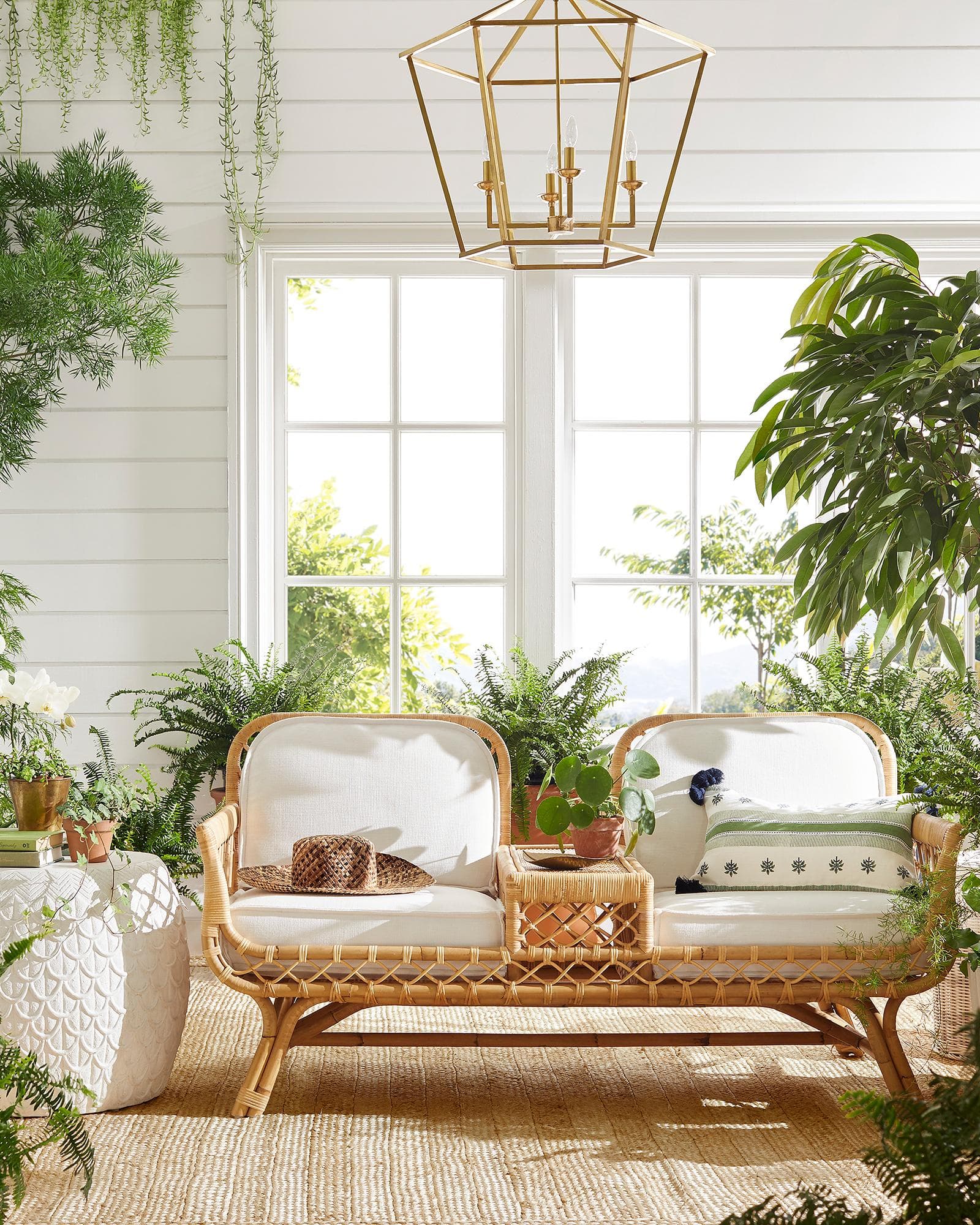 Island Oasis Duet Seater by The Inside project