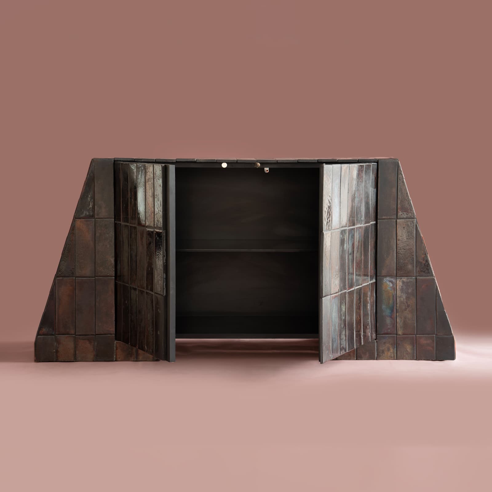 DARTH CONSOLE by One O One Studio
